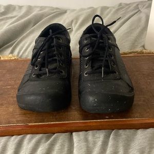 Men’s Keen shoes size 13, anti-odor, anatomic footbed